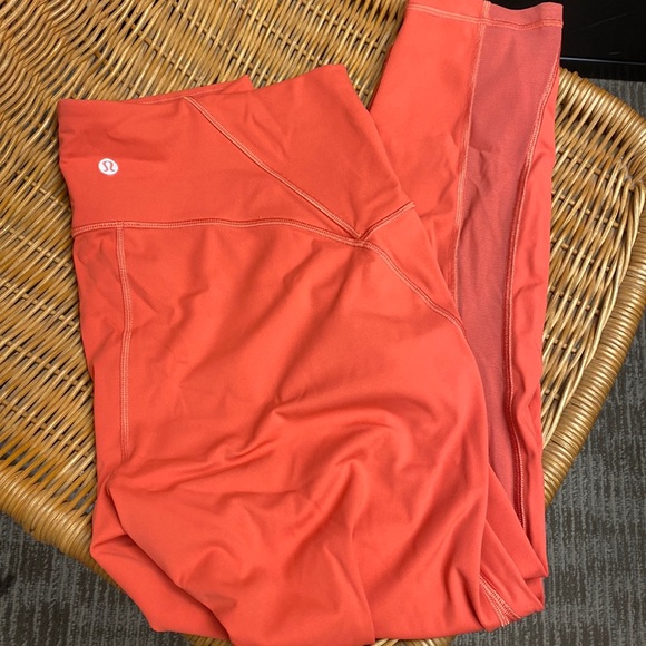 Brand new LuLu Lemon yoga pants - Picture 1 of 5